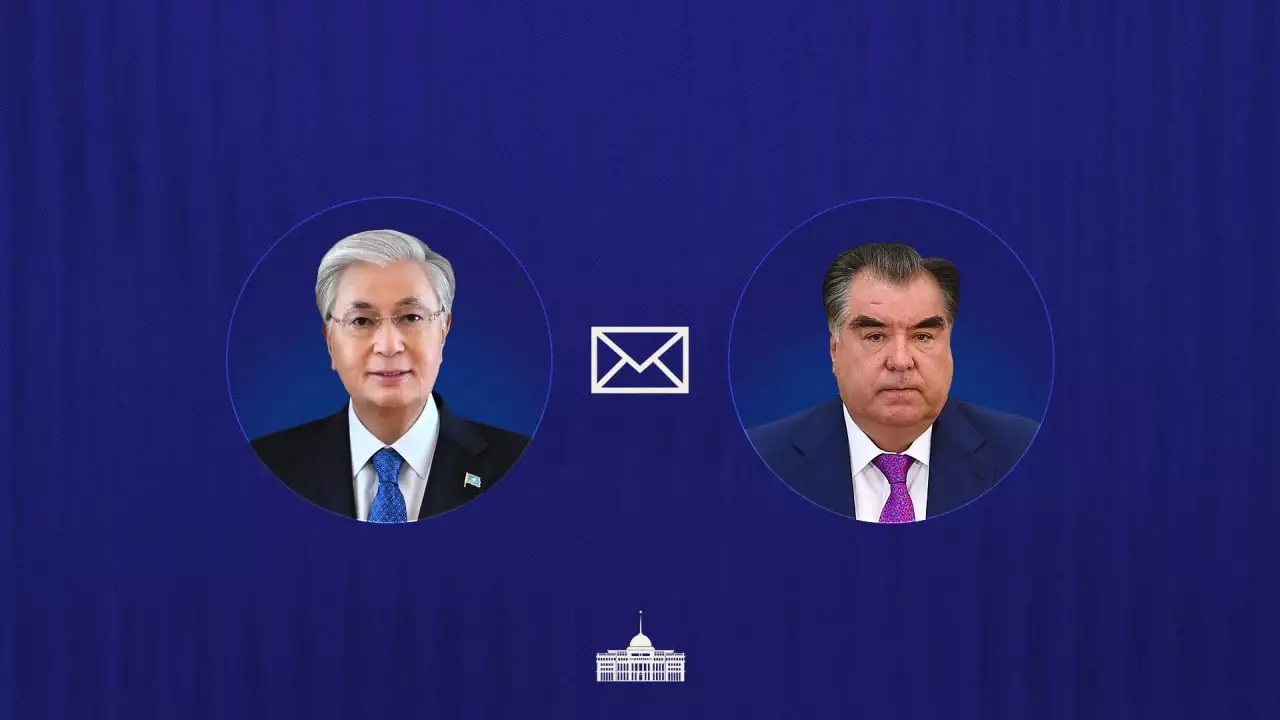 Глава государства поздравил президента Таджикистана  