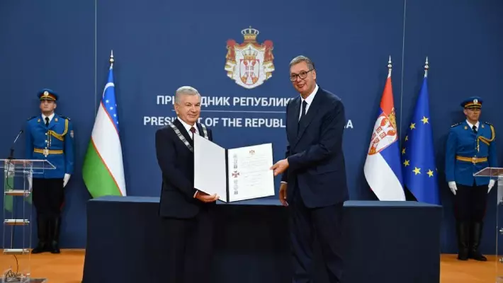 Вучич наградил Мирзиёева высшей государственной наградой Сербии