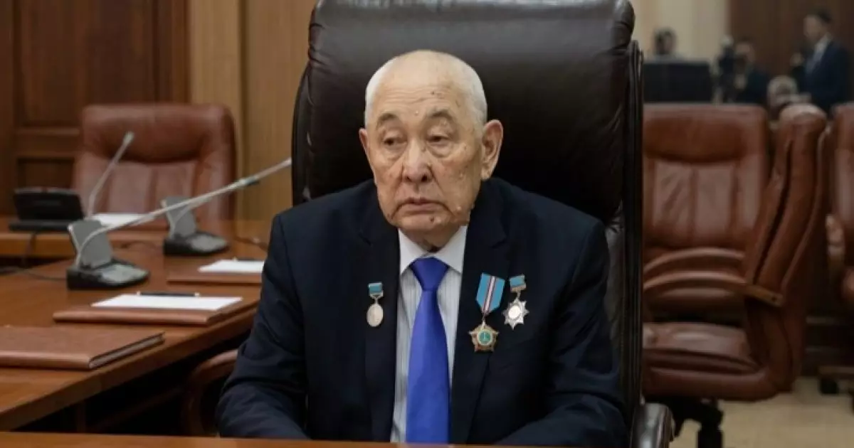  «Қыргүйек», «көгөніс», «шегара» - Ғалым не себепті «к» әрпі өзгертіліп жазылатынын түсіндірді 