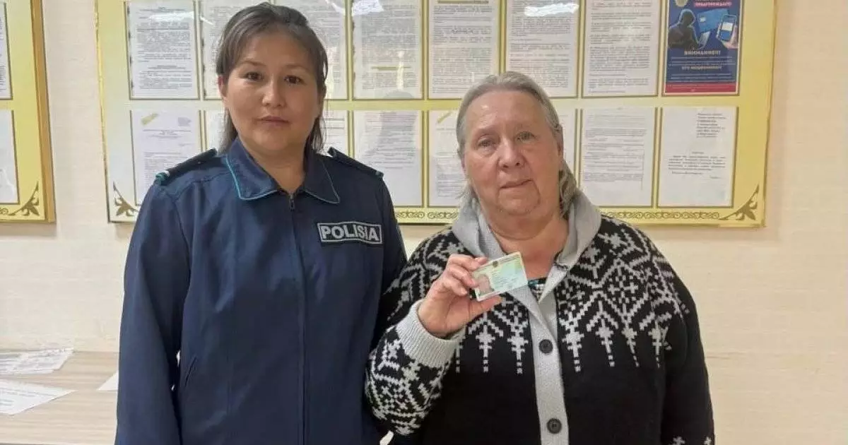  69-летняя женщина впервые получила удостоверение личности 