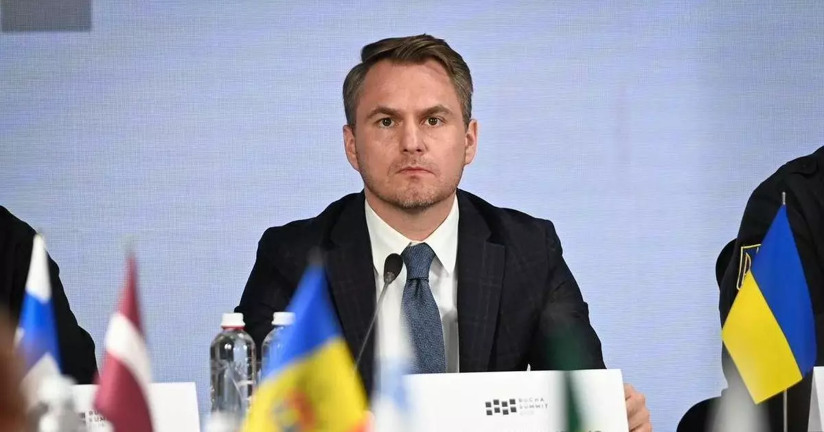  Украинаның бас прокуроры Руслан Кравченко отставкаға кетуге өтініш берді 