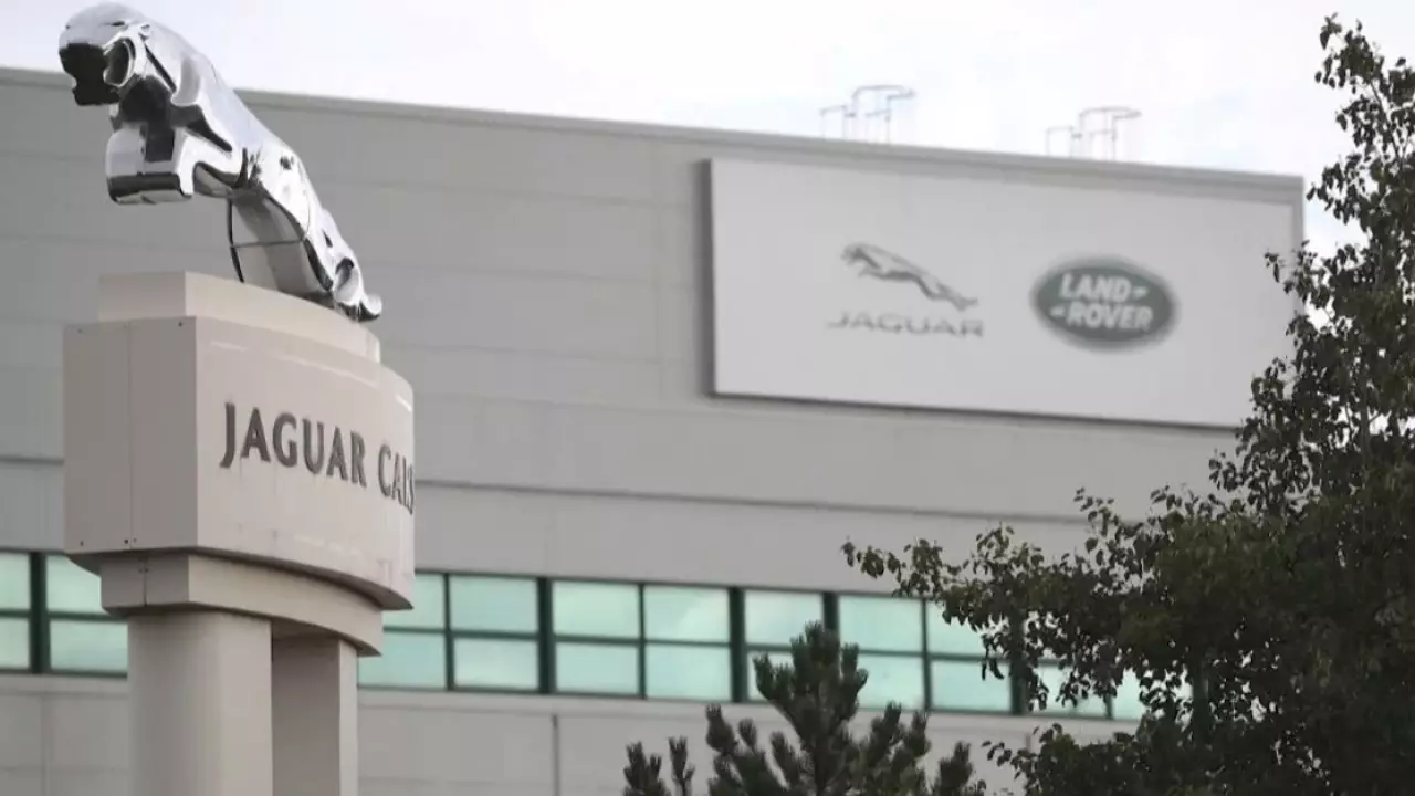 Jaguar Land Rover сократит 4 тысячи работников