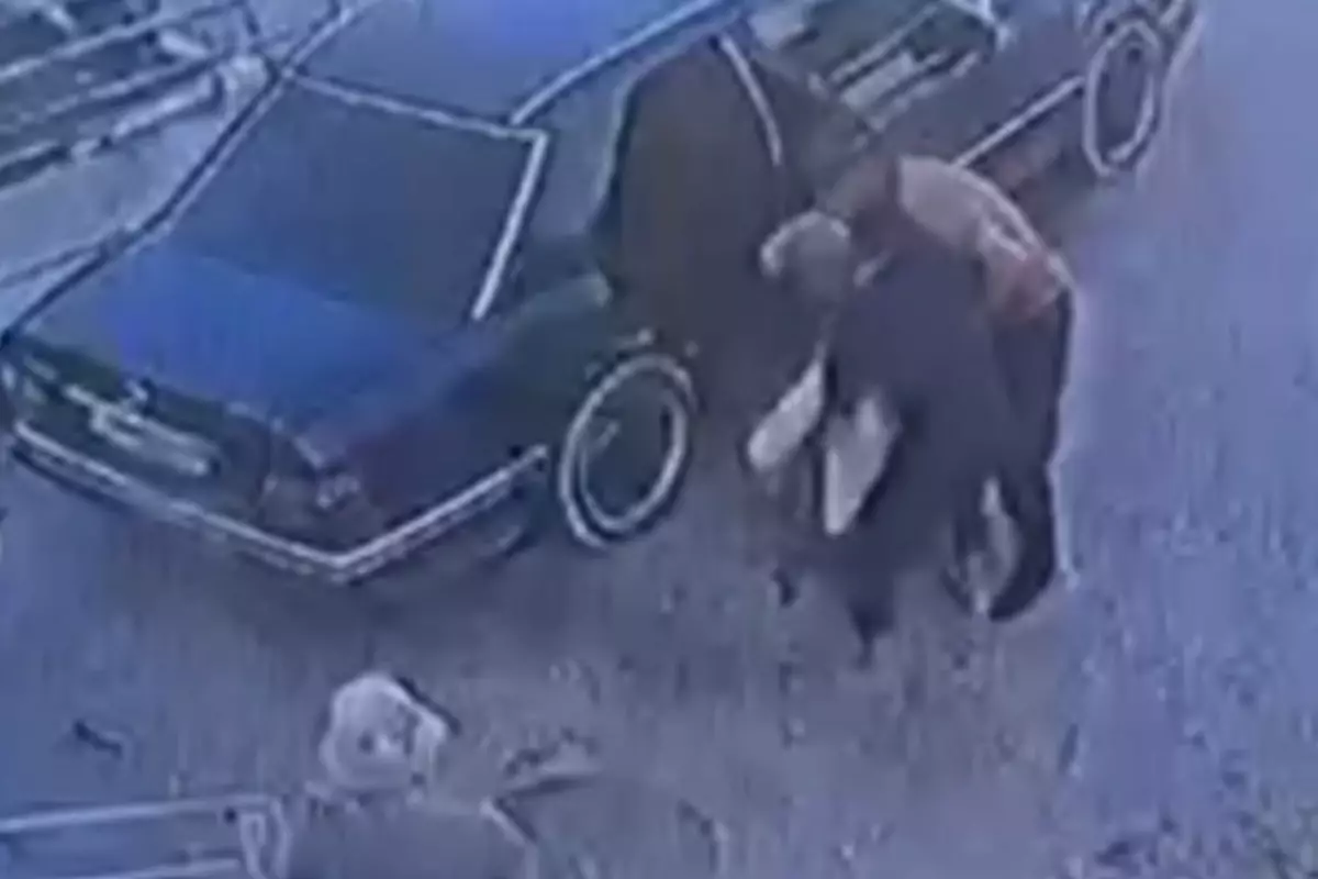 Избили, погрузили в багажник и привезли на его же авто: трагедия в Таразе