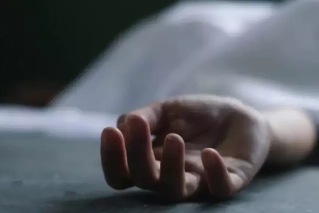 Ұл тумағаны үшін әйелін өлтірген ер адам өмір бойына сотталды