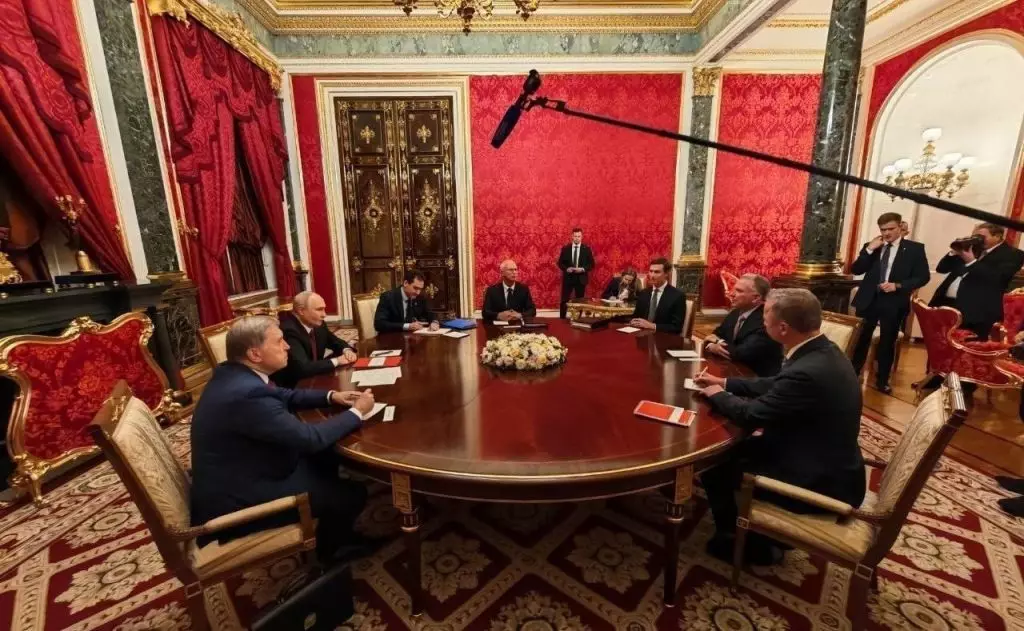 АҚШ президентінің арнайы өкілдері Путинмен жабық есік жағжайында кездесу өткізді