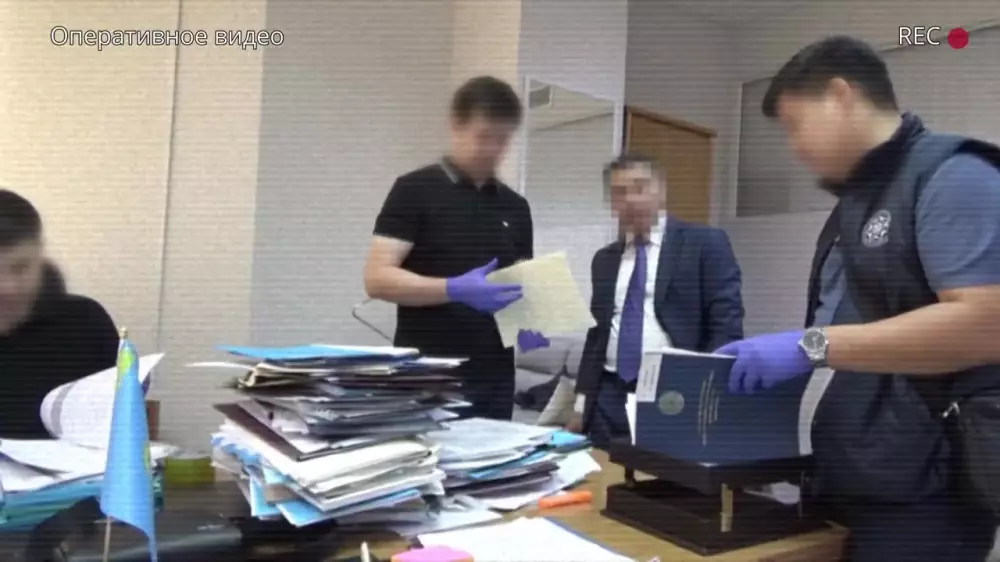 ҰҚК Көлік министрлігінің екі шенеунігі ұсталғанын хабарлады