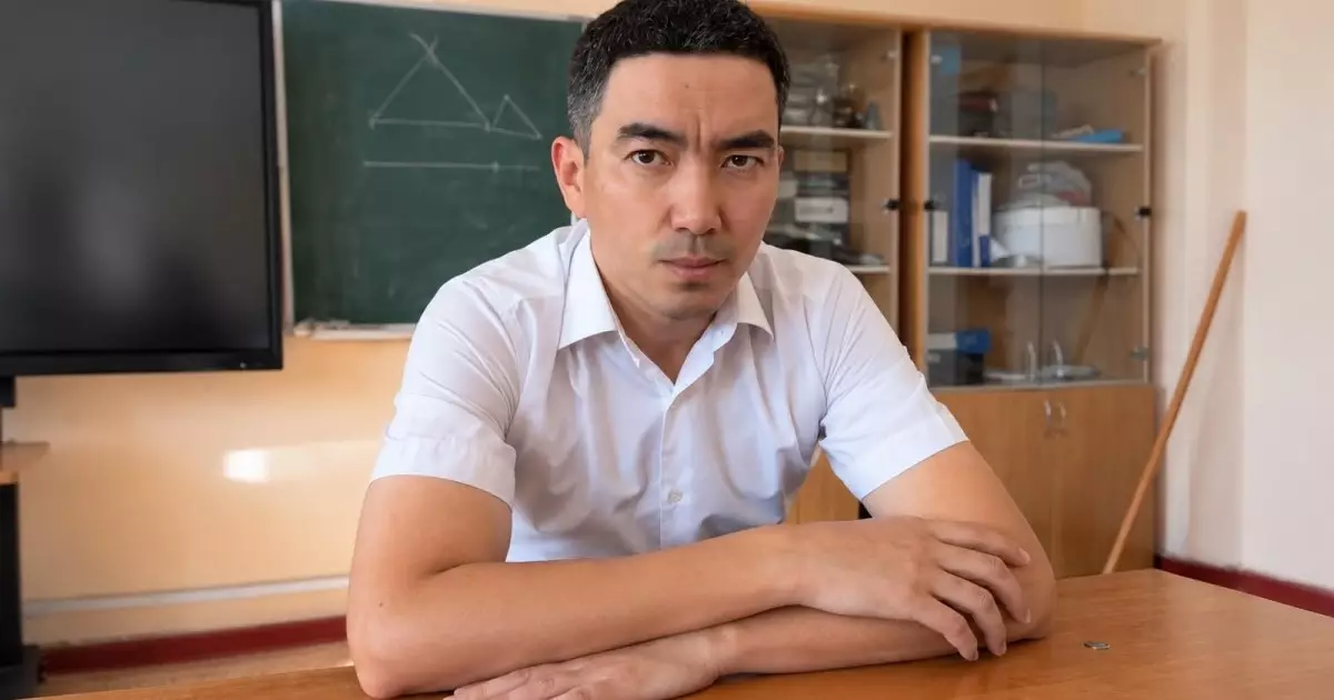  Қазақстанға қарғыс айтқан мұғалім кешірім сұрады 