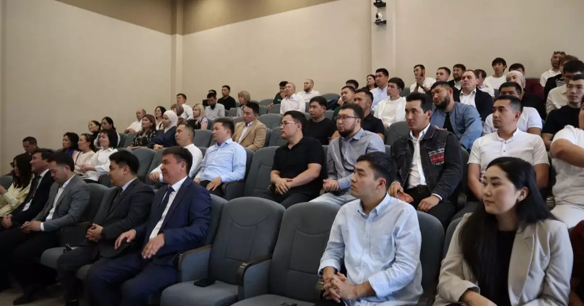  Қазақмыстың 100-ден астам жұмыскері Ұлытау университетінде білім ала бастады 