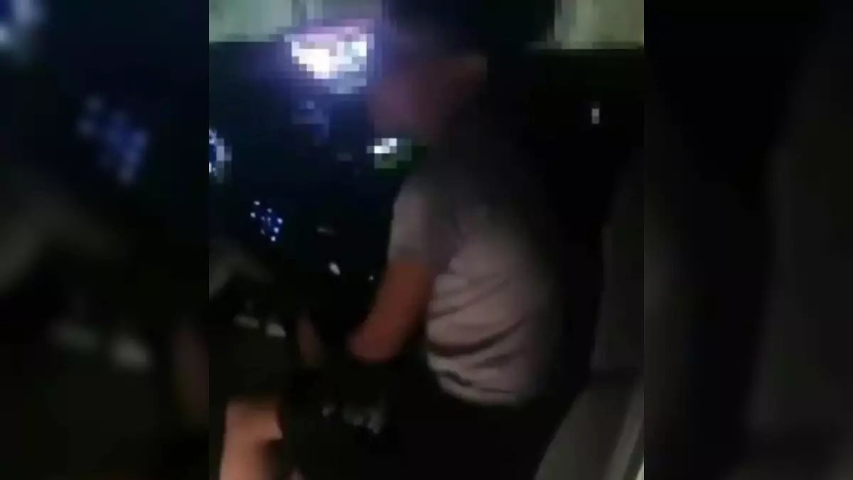  Алты жасар бала әкесінің көлігін айдап, түнде жолға шыққан 