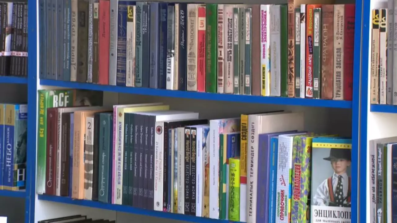 Пункт книговыдачи открыли в торговом центре