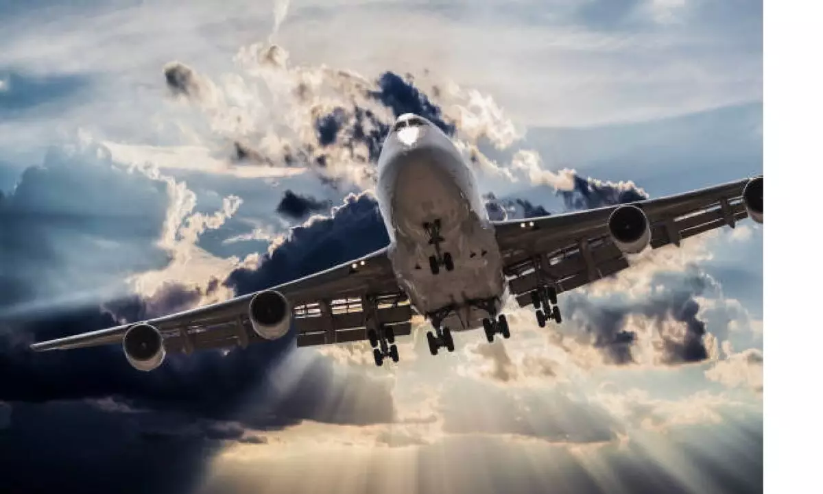 Две попытки посадки и паника в салоне: самолет Turkish Airlines попал в сильный шторм - новости на Lada.kz 13.09.2026