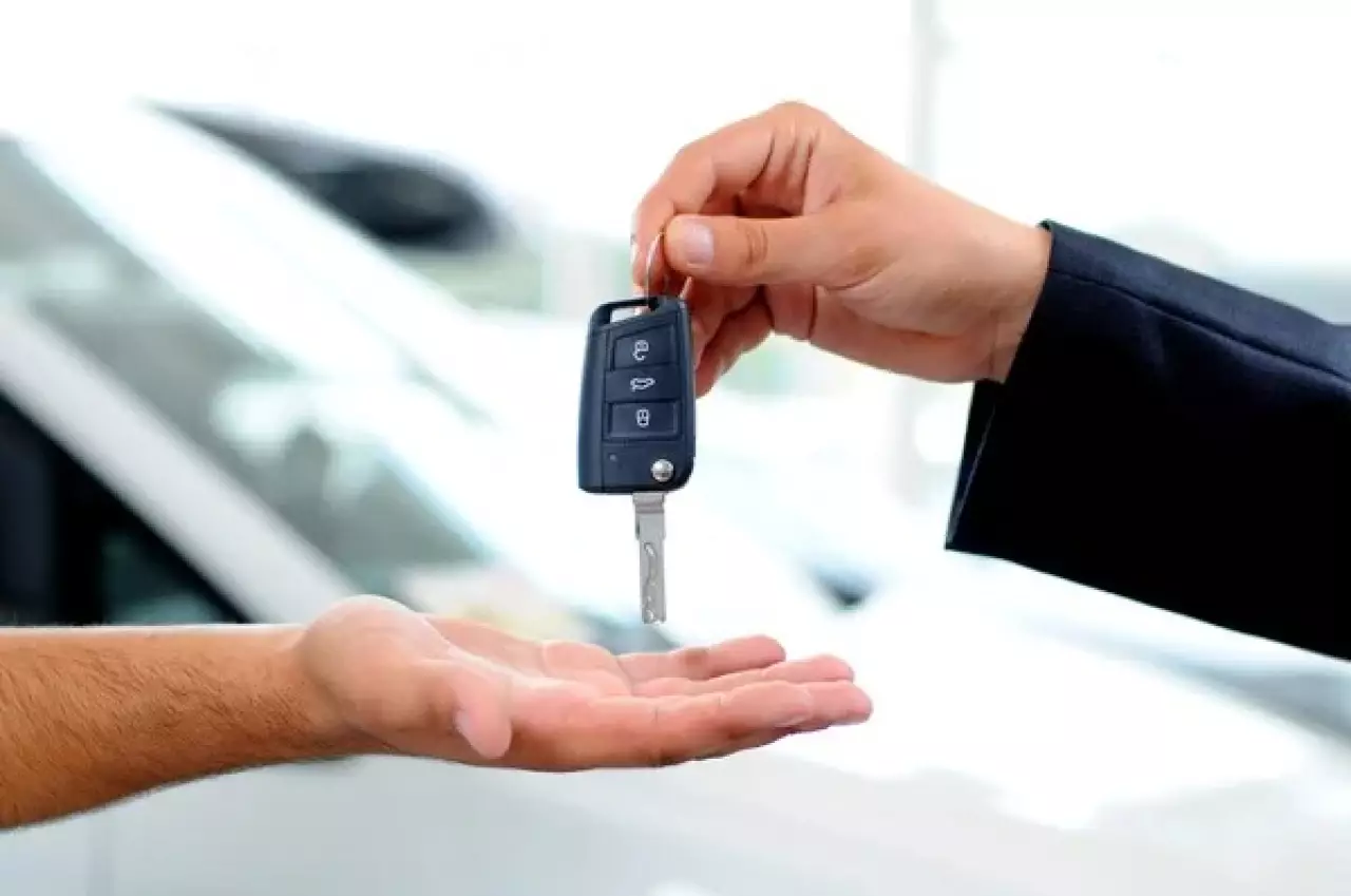 Казахстанцы стали чаще покупать новые авто: названы лидеры августа