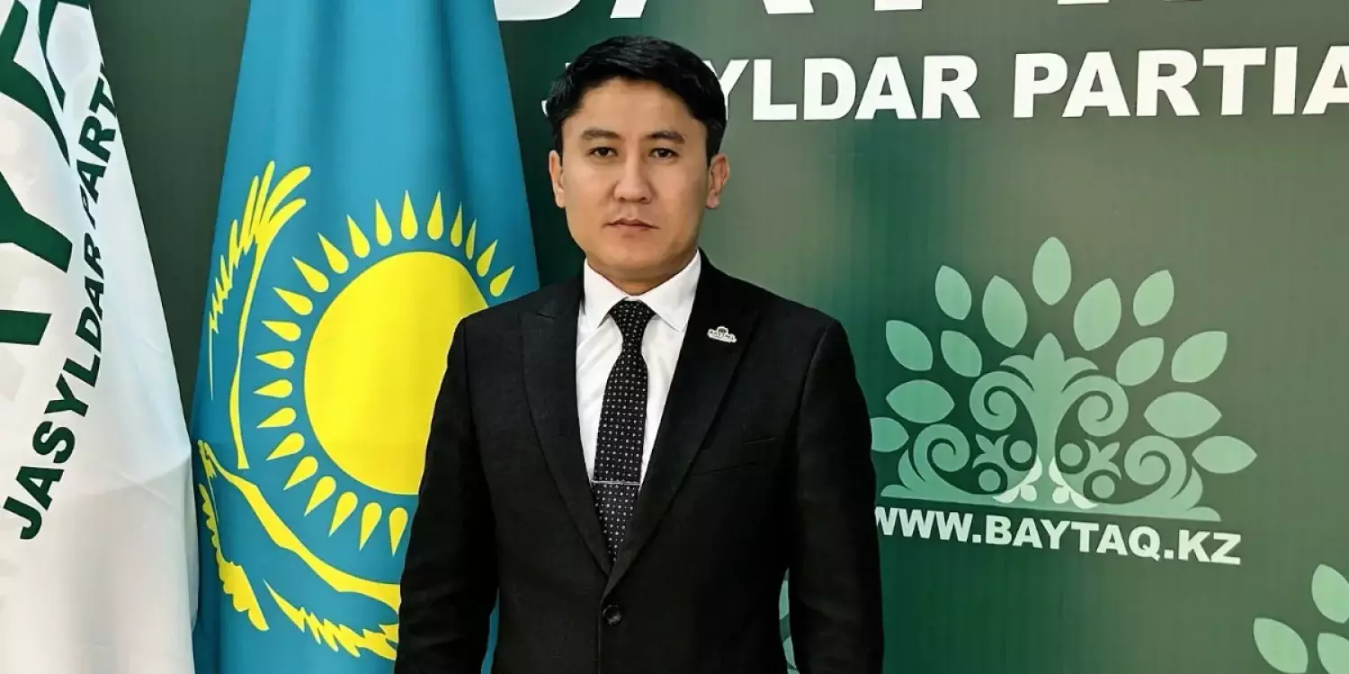 «Байтақ» партиясы хатшысының 15 жастағы ұлы әкесінің табысын тексеруді талап етті
