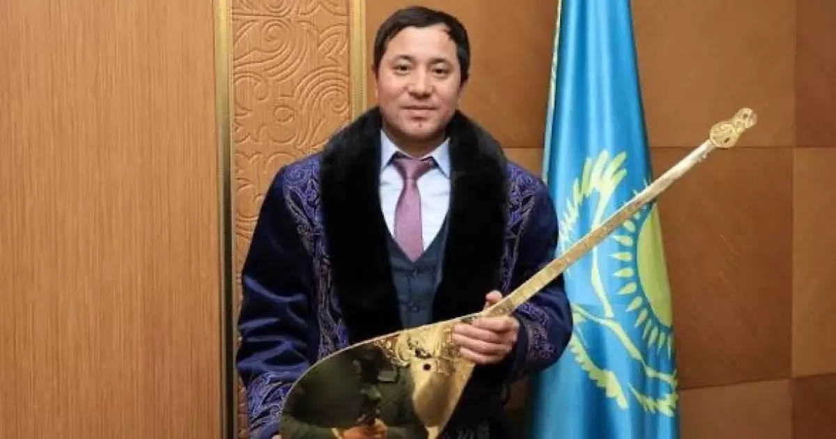 Ақын Мақсат Ақанов алты айға айтыстан шеттетілді 