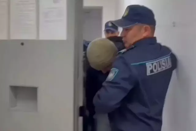 Аралда учаскелік полиция инспекторын өлтірді деген 39 жастағы күдікті қамауға алынды
