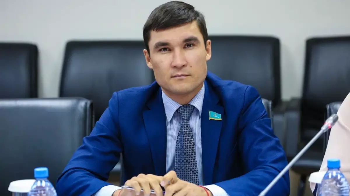 Олимпиада чемпионы Серік Сәпиев бизнеске бет бұрды 