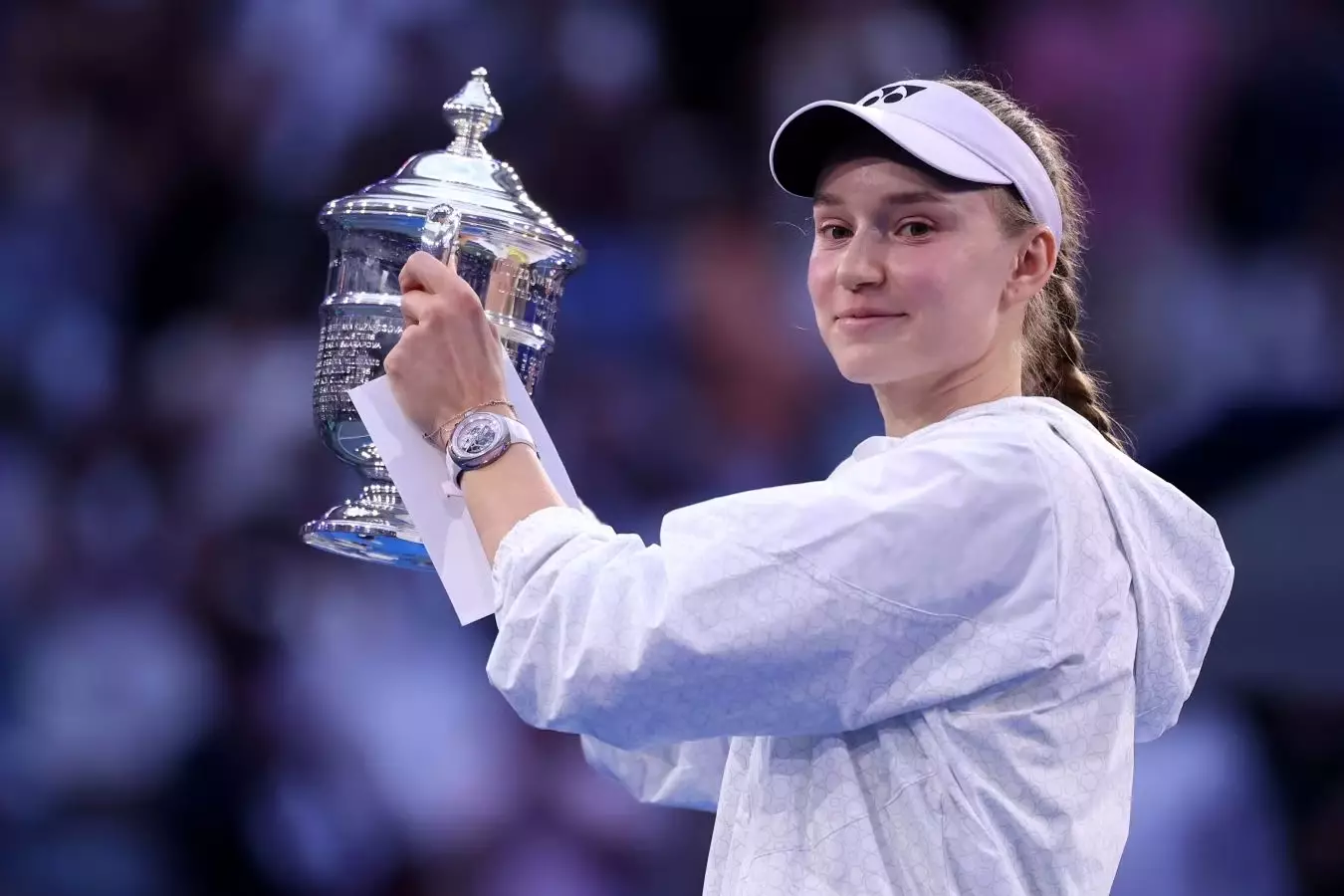 Елена Рыбакина возглавила рейтинг WTA