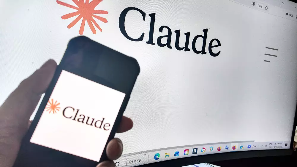 Создатели Claude обвинили китайские ИИ-компании в краже ответов