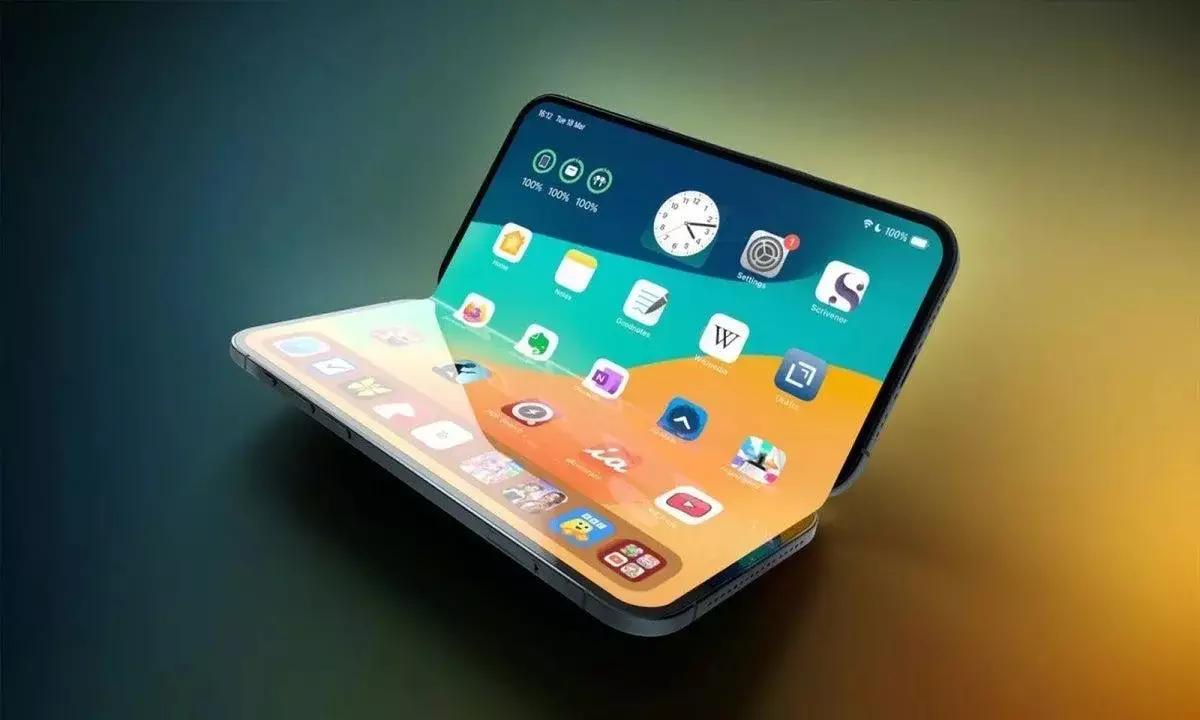 iPhone теперь складывается: Apple представила смартфон за $1999