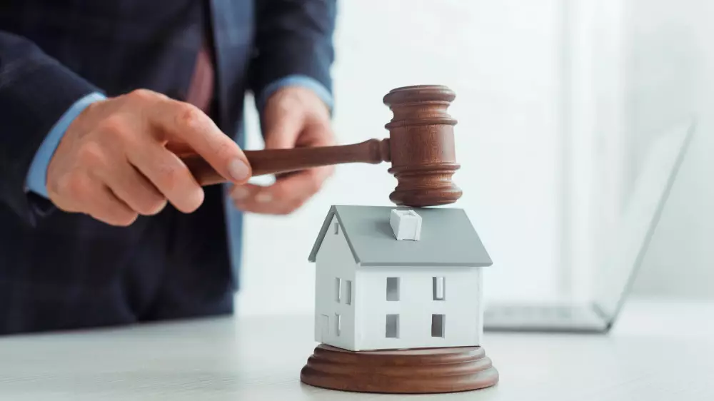 Продажи жилья упали - какую недвижимость пока ещё покупают казахстанцы