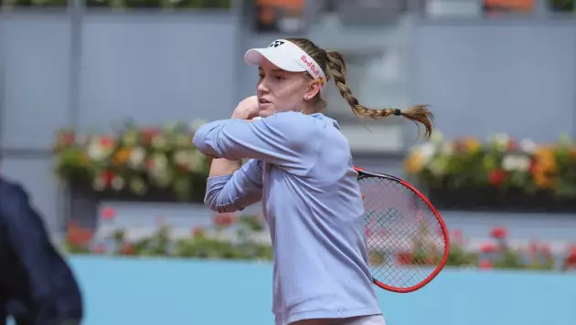 Елене Рыбакиной вручили трофей за первое место в рейтинге WTA
