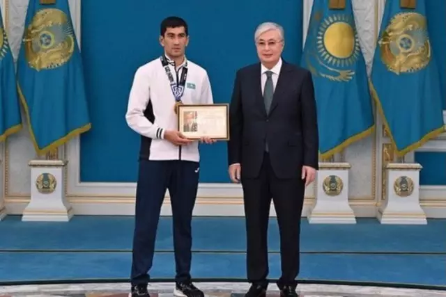 Әлем чемпионы Асланбек Шымбергенов бокстағы мансабын аяқтады