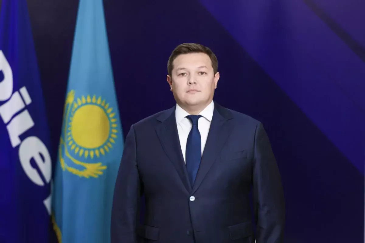 Экс-министр Асхат Оралов назначен заместителем председателя партии «Әділет»