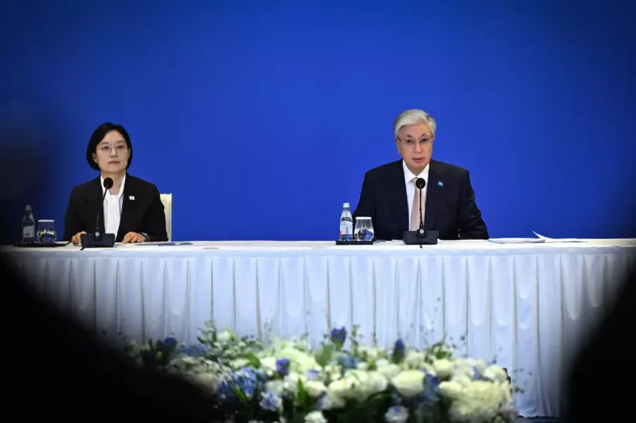 Президент кореялық компанияларды Қазақстаннан өндіріс орындарын ашуға шақырды
