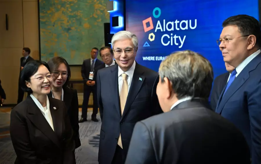 Тоқаев пен Оңтүстік Корея премьер-министрі Alatau Smart City жобаларымен танысты