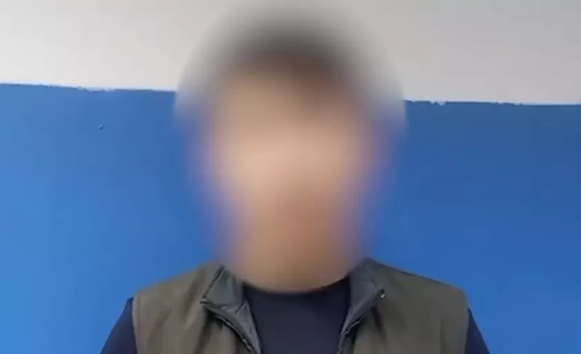 Алматыда метрода ер адамның сөмкесінен екі патрон табылған