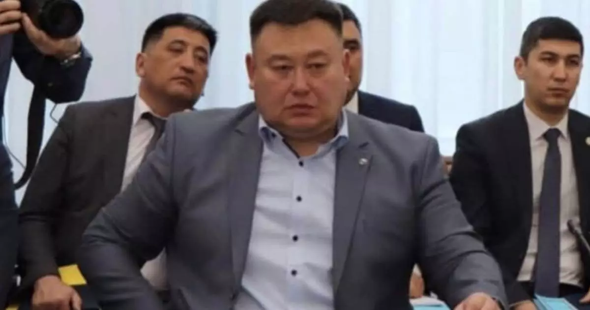  Сотрудники КНБ задержали с поличным руководителя госпредприятия 