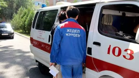Көк кит ойыны арқылы тарсырма алған: Зайсанда жасөспірім әйелді балталап өлтірді