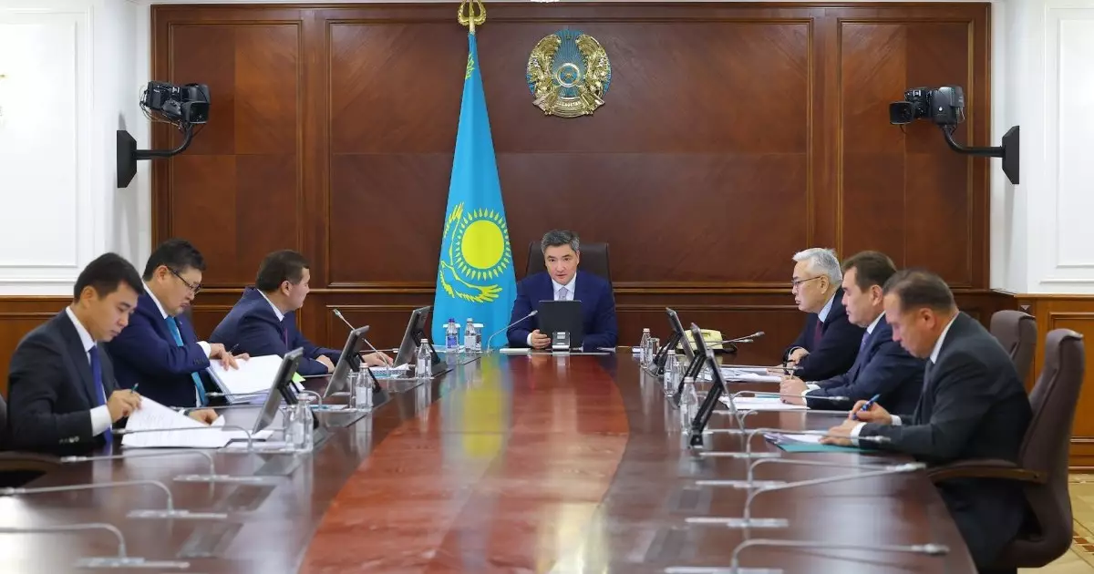  Бектенов жылыту маусымына дайындық барысы жөнінде кеңес өткізді 