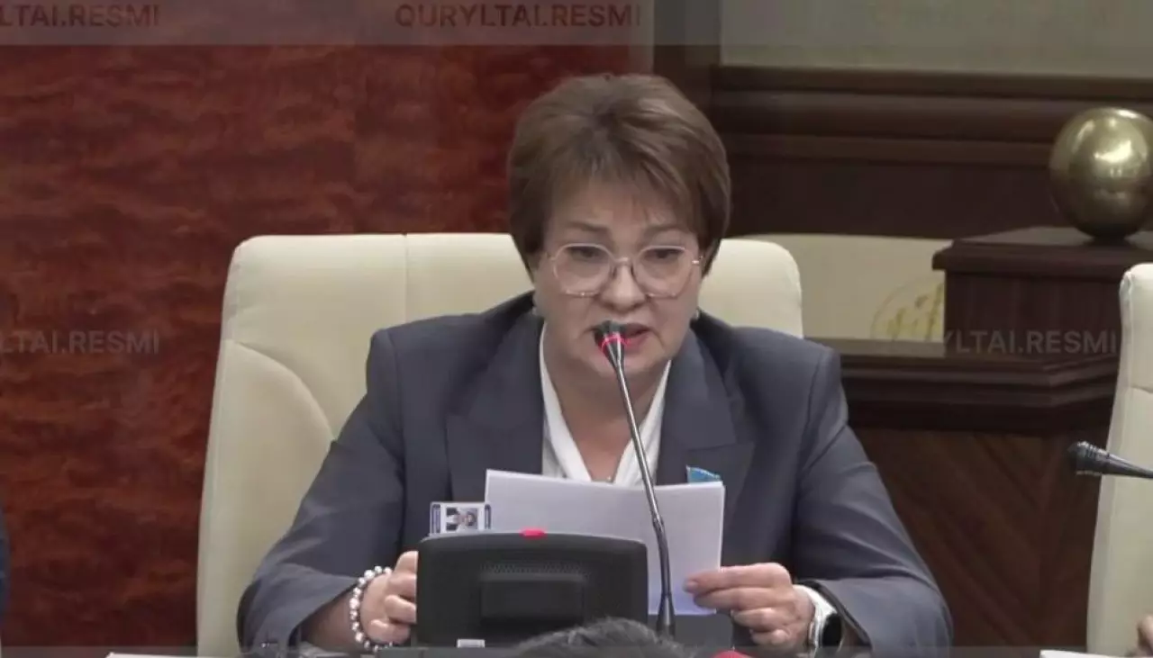 Шетелдік генетикаға тәуелділік: Депутаттар құс шаруашылығын дамытудың жаңа жолын ұсынды