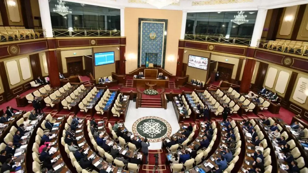 Құрылтай жанындағы Қоғамдық палата құрамына 50 депутат кіреді