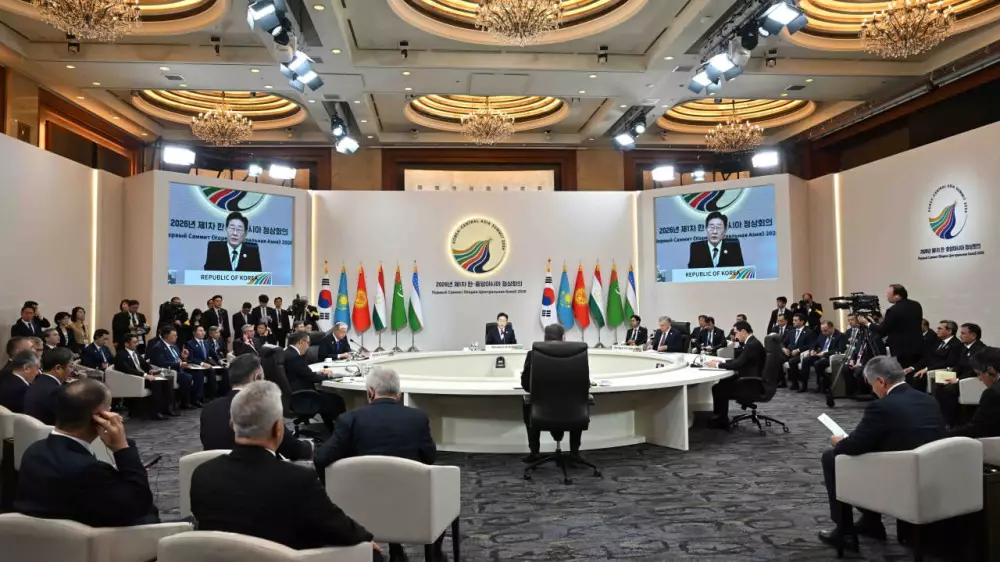 Президент Казахстана предложил Корее новый маршрут в Европу