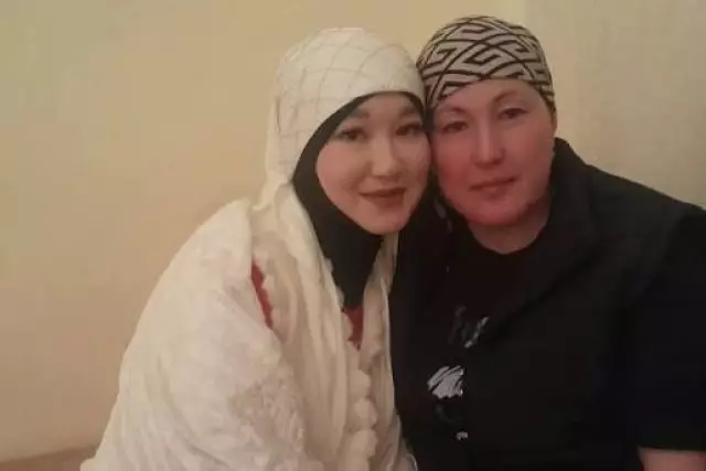 «Баланы көрсетпеген»: марқұм Мәдинаның анасы немересімен кездесе алмады
