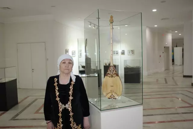 ҰЛТТЫҚ ӨНЕРДІҢ ДАРА ШЕБЕРІ – МӘРӘШ КЕНИЕВА