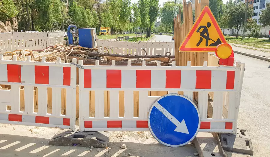 Алматыда Төле би көшесінде қозғалыс шектеледі