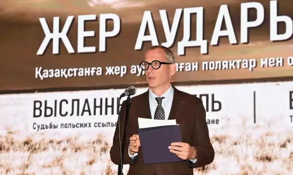 “Басынан бастап өтірік”: Польша елшісі Ресей елшілігінің сөзін жоққа шығарды