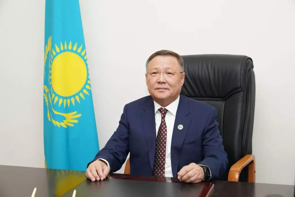 Экс-депутат Ұласбек Сәдібеков өзі туған ауданға әкім болып кетті