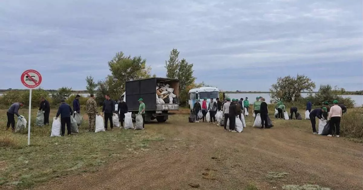  Более 465 тонн мусора убрано с территорий водных объектов и гидросооружений в ходе общенационального субботника в рамках инициативы «Таза Қазақстан» 