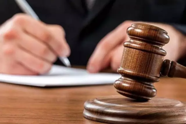 89 жастағы анасын ашу үстінде өлтірген адамның үстінен іс қозғалды