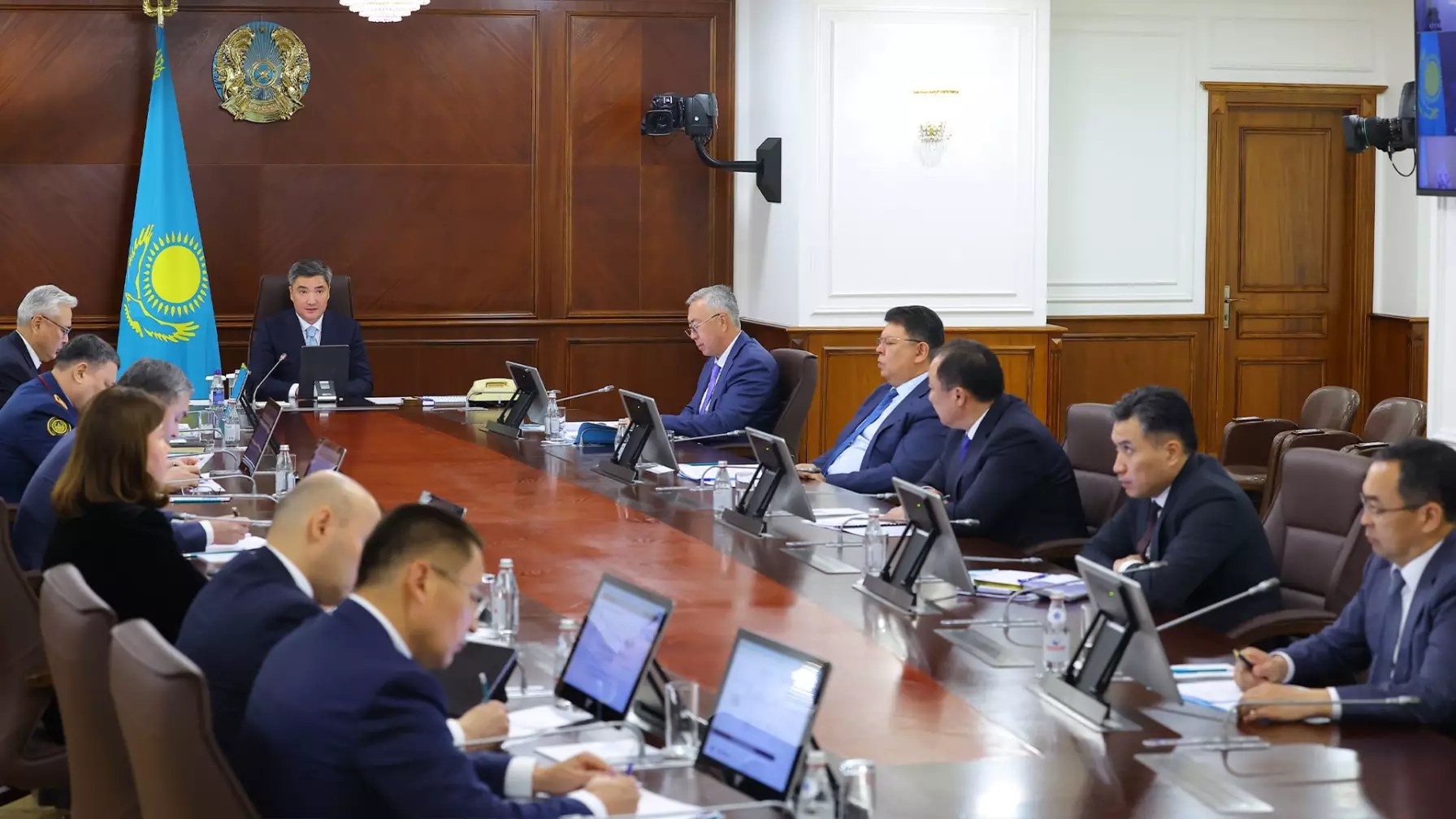 Әлеуметтік көмек, экология және вандализм: Бектенов жаңа тапсырмалар берді