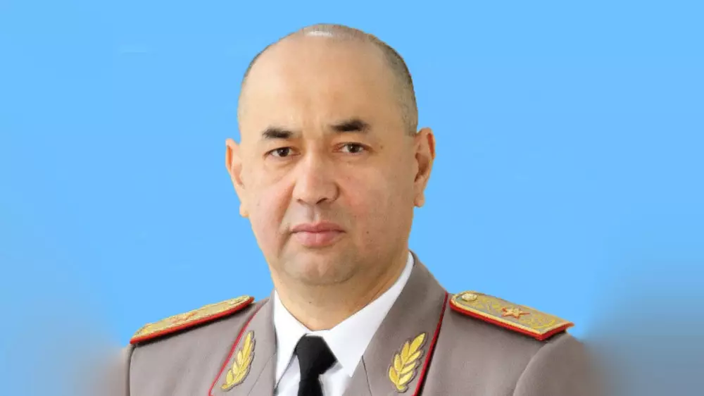 Токаев освободил от должности главнокомандующего Сухопутными войсками