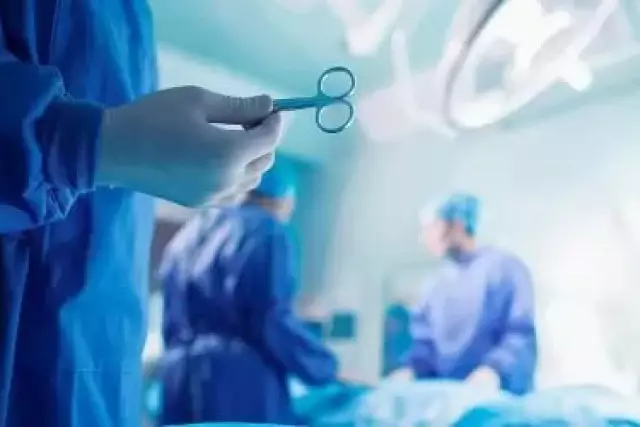 Дәрігерлер 4 жасар бүлдіршіннің жыныс жолынан бөгде затты алып шықт