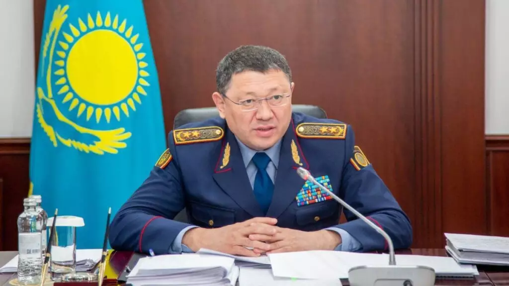 70 мың оң рульді көлік такси ретінде тіркеле алмайды – Сәденов