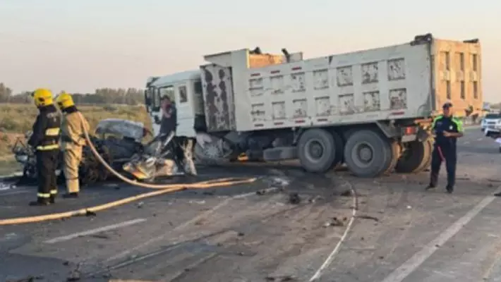 Два человека погибли в ДТП со сгоревшим авто в Джизакской области