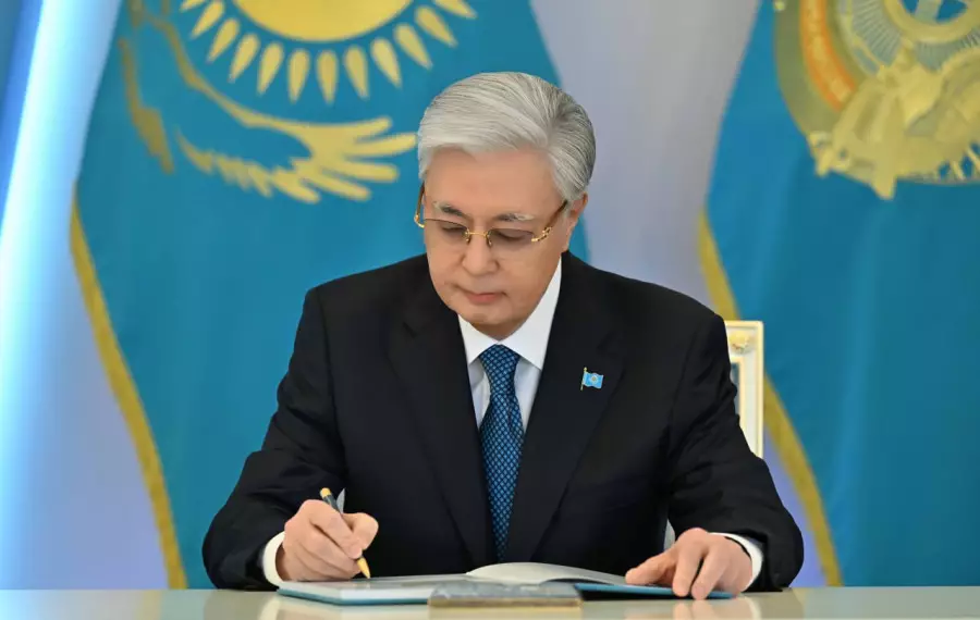 Тоқаев Қазақстан Халық Кеңесінің бірінші сессиясын шақыру туралы өкімге қол қойды