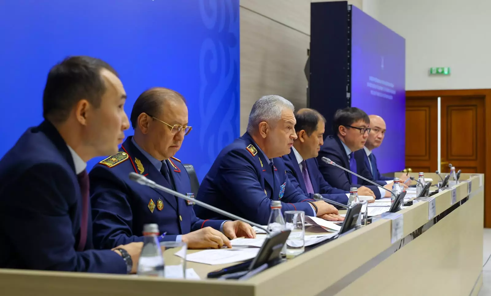 Жол қауіпсіздігі: Үкімет баспасөз мәслихатында маңызды мәселелер айтылды